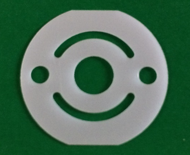 非金属の精密プレス加工事例_PETについて