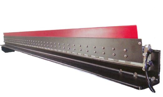 ロールに付着した異物を除去！品質向上装置『ドクター装置』