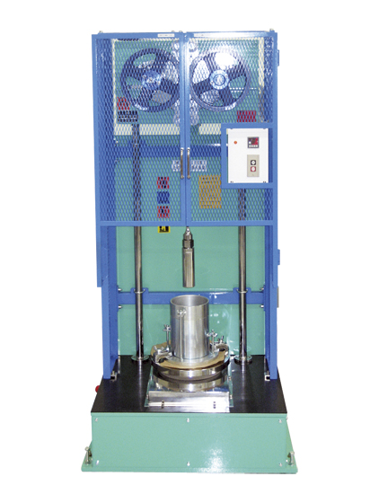 独自の機構で突き残し無し！「土の自動突固め試験機」