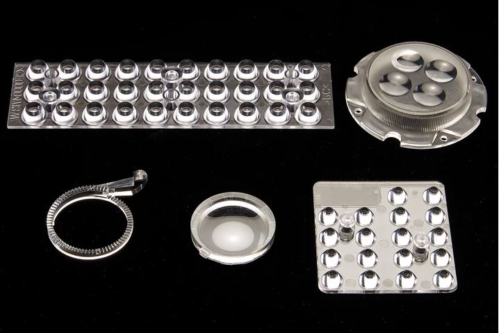 プラスチック成形サービス