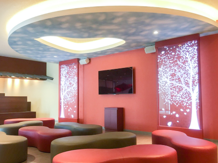 【加工事例】商業用アクリル製品