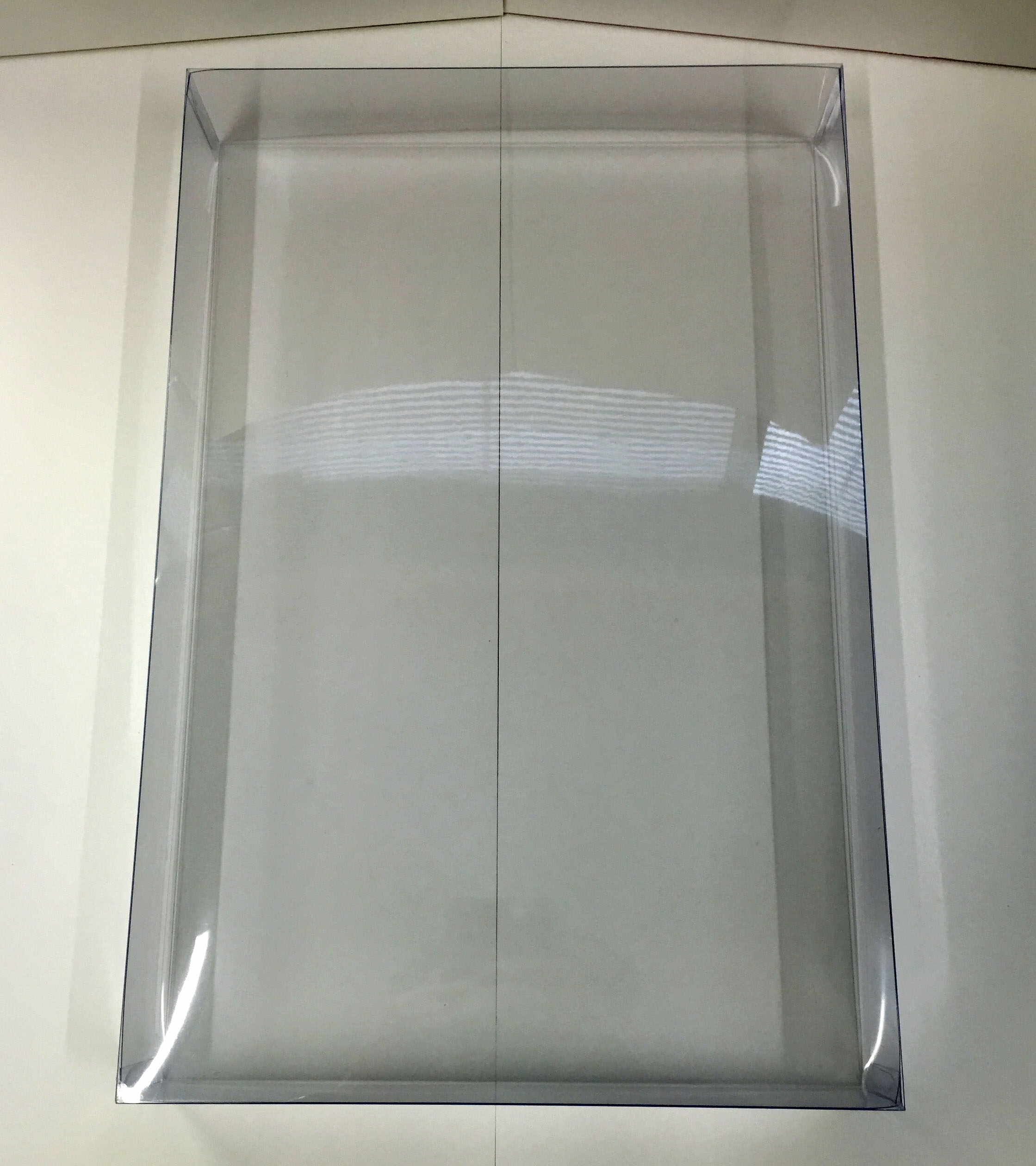 プラスチック製衣料品・衣装用ケース