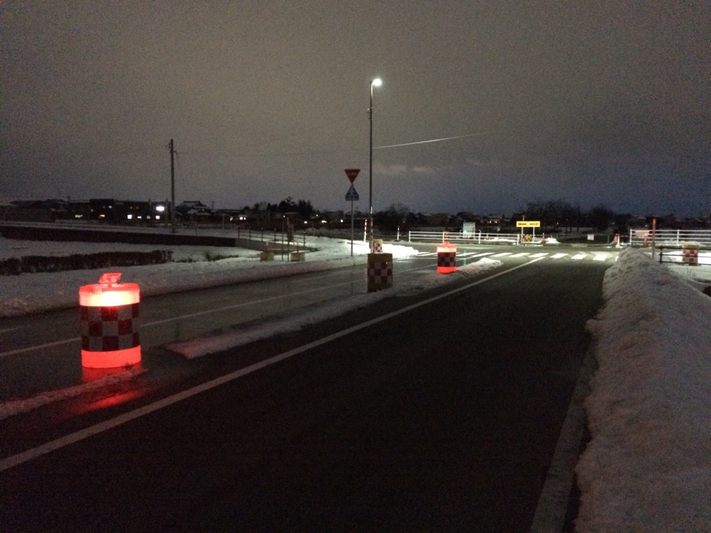 ソーラー式LEDクッションドラム【年間を通して太陽光充電が可能】