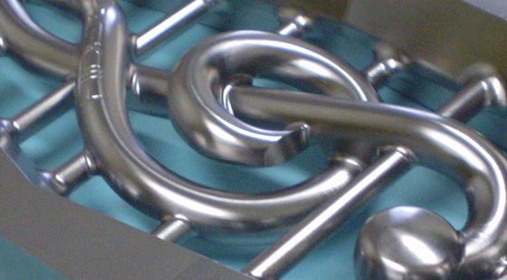 精密機械器具製造　5軸加工