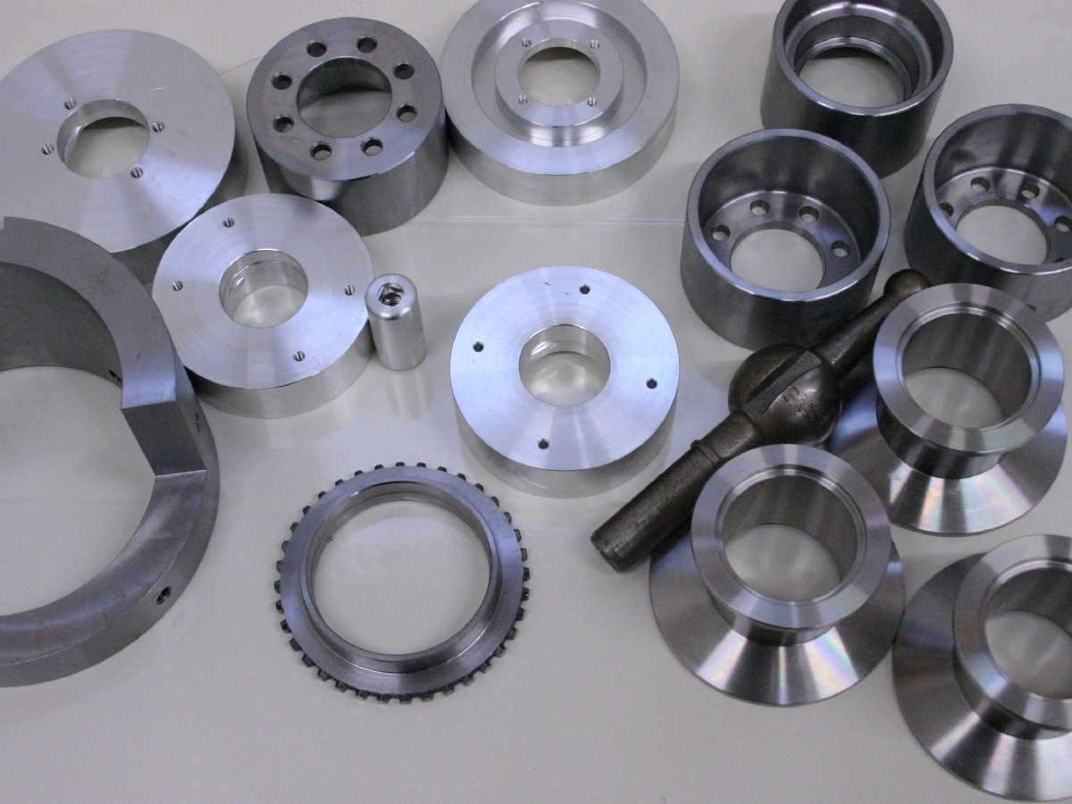 二輪車用部品　機械加工サービス