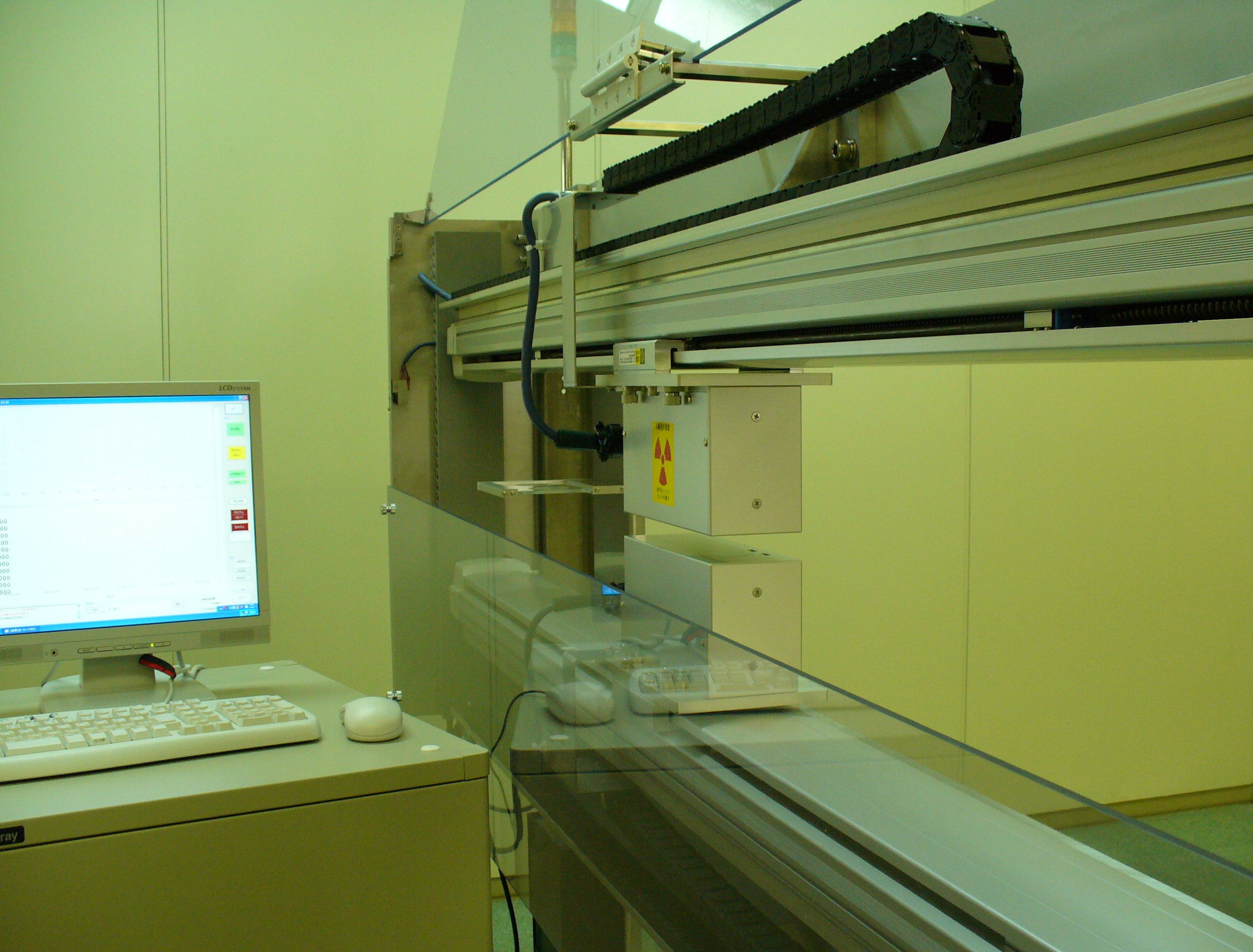 軟Ｘ線を利用した厚さ計（膜厚計）『Ｘ線厚さ計　SX-1100』