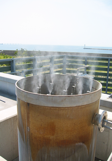 【導入事例/業務用消臭液剤】魚粉製造施設