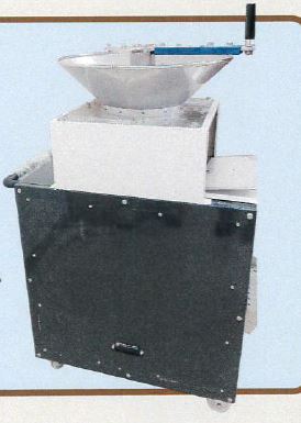 落花生脱皮機『楽っからI』