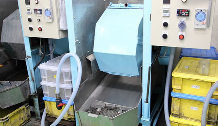 ダイエイバレルの回転バレル研磨の紹介