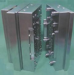 ガイドピンのない金型　浮動自己調芯式金型