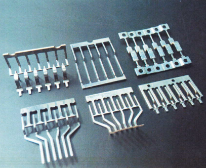 精密部品　『6連端子ピン』