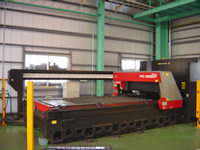 主要設備のご紹介　2次元レーザー加工機など