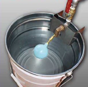 ペール缶用自動水栓装置『水ピタ君』