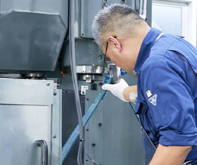 企画開発から金型制作、容器の完成まで一気通貫！龍江精工の強み