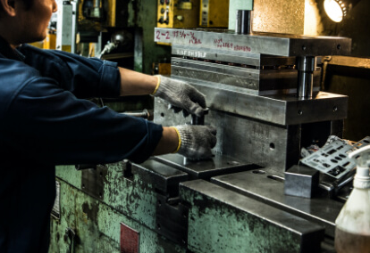 【大小問わず一個から預かり可能】金型保管サービス