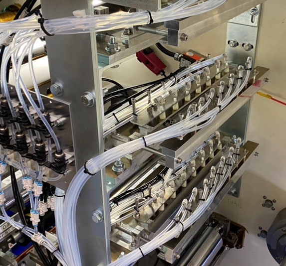 専用機の設計制作『フィルム洗浄装置』