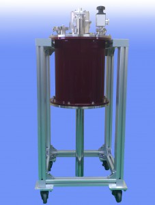 マグネット対応型トップロード冷凍機システム