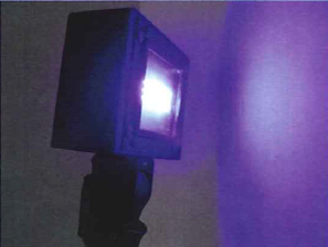 LED硬化型一液パテ　『HIKARIパテ』