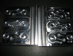 輸送機器　金型製作サービス