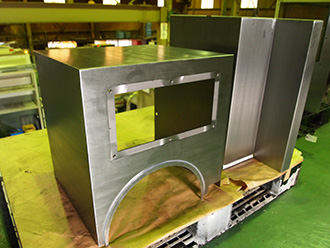 精密板金加工サービス