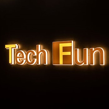 顔認証を利用したARアプリ