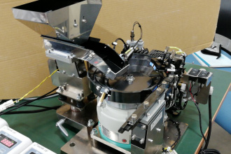 パーツフィーダー　【多品種対応】