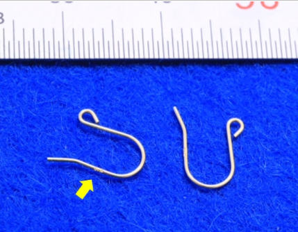 アクセサリー　ピアスフック　18金線Φ0.35　刻印