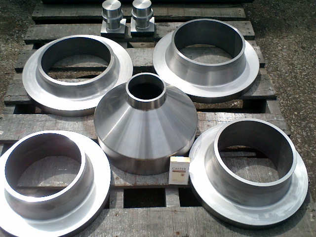 特殊鋼・ステンレス・各種非鉄フリー鍛造サービス