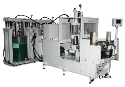 注型機『研磨レスロール用注型機』