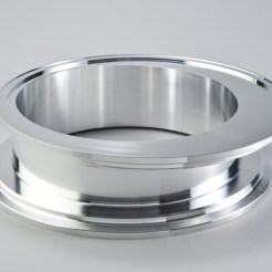 大型精密部品　加工サービス