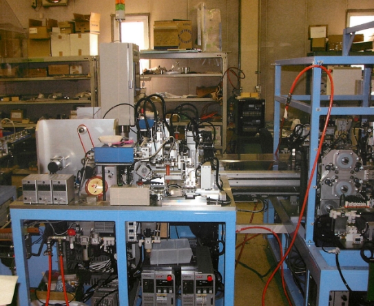 つけまつげ全自動製造装置