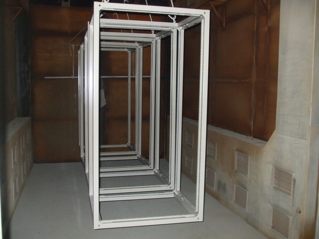 金属製品　塗装サービス