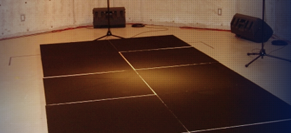 エンジンルームや車両ダクト建機などに実績！高性能多孔質吸音材