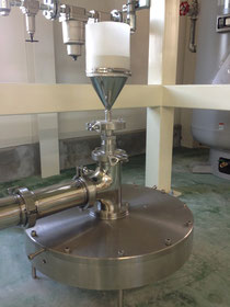 乾式微粉末粉砕ジェットミル『Typhoon』