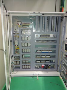 制御盤　設計・製作サービス