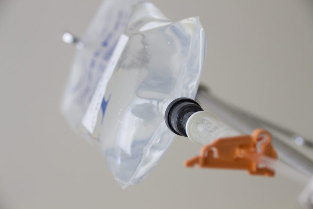 【自動化・省人化事例】点滴の自動収納・梱包装置