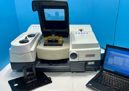 Thermo-Nicolet FTIR 6700