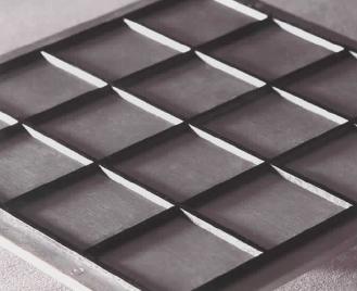 新型ハイブリット電子部品トレイ　ミキトレイ