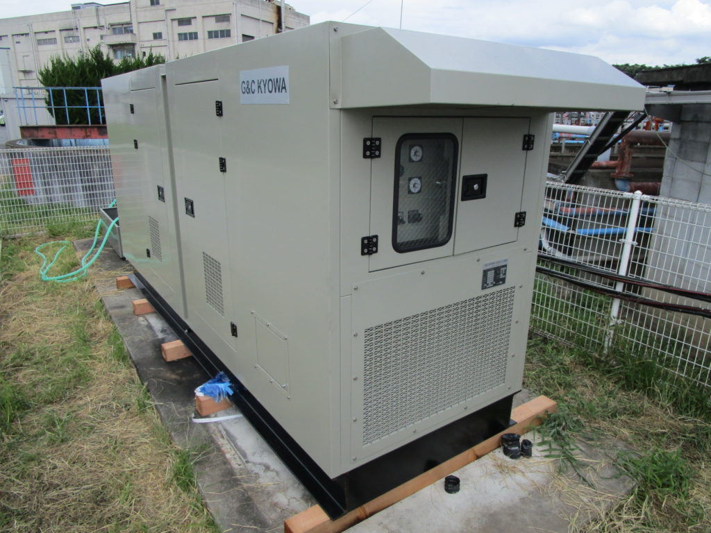 可搬形 ディーゼルエンジン発電機 (夏と冬の電力確保できます)
