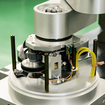 搬送ロボットのオーバーホール、修理業務のご紹介