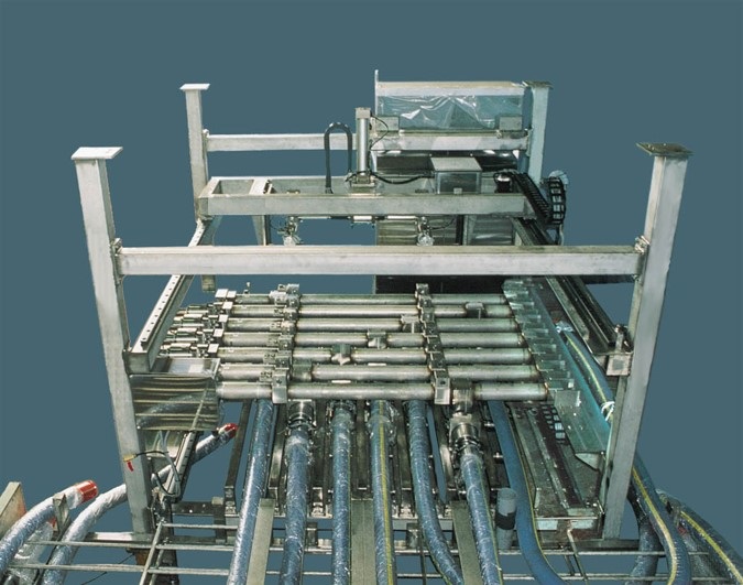 高洗浄コネクタを用いたライン切換の  自動化