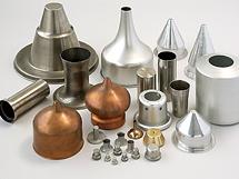 技術紹介　西垣金属のヘラ絞り