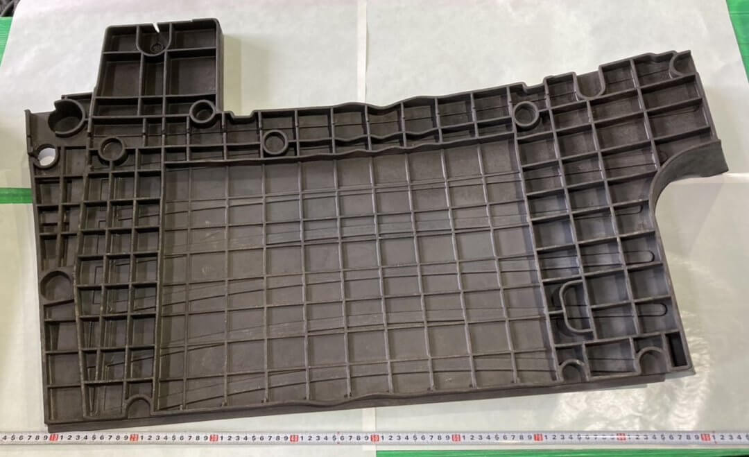 【製作事例】建機用マット　製品サイズ 1メートル超(大型分類)