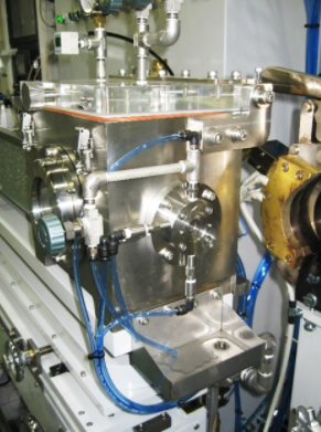 真空水槽・三軸可動水槽