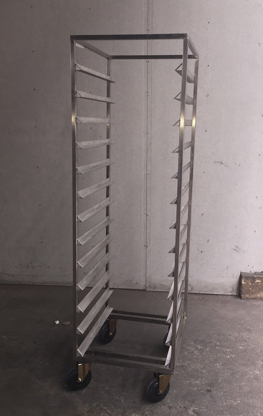 【板金加工事例】トレーラックカート・ネスティングトレイカート