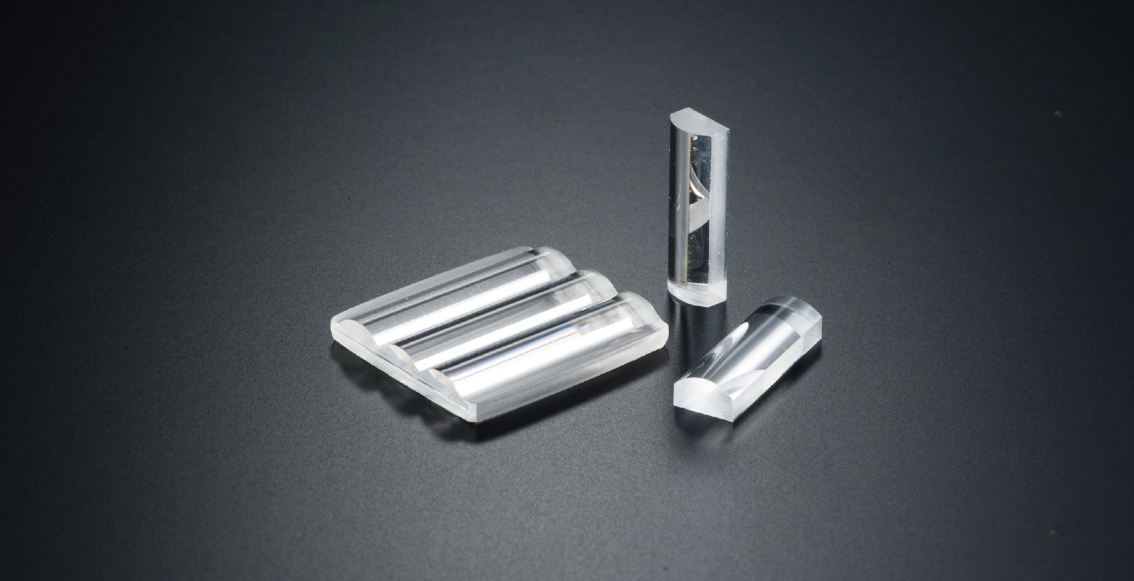 ガラスモールド非球面シリンドリカルレンズ