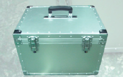 ジュラルミンケース