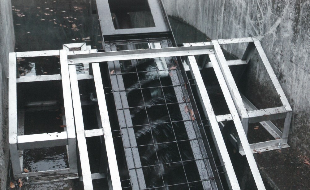 500Wユニット式螺旋水力発電装置『ピコピカ500』