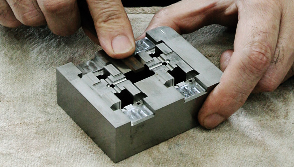 熱可塑性プラスチック　成形サービス