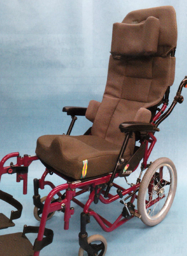 連動式リクライニング・ティルト式車椅子『巧』